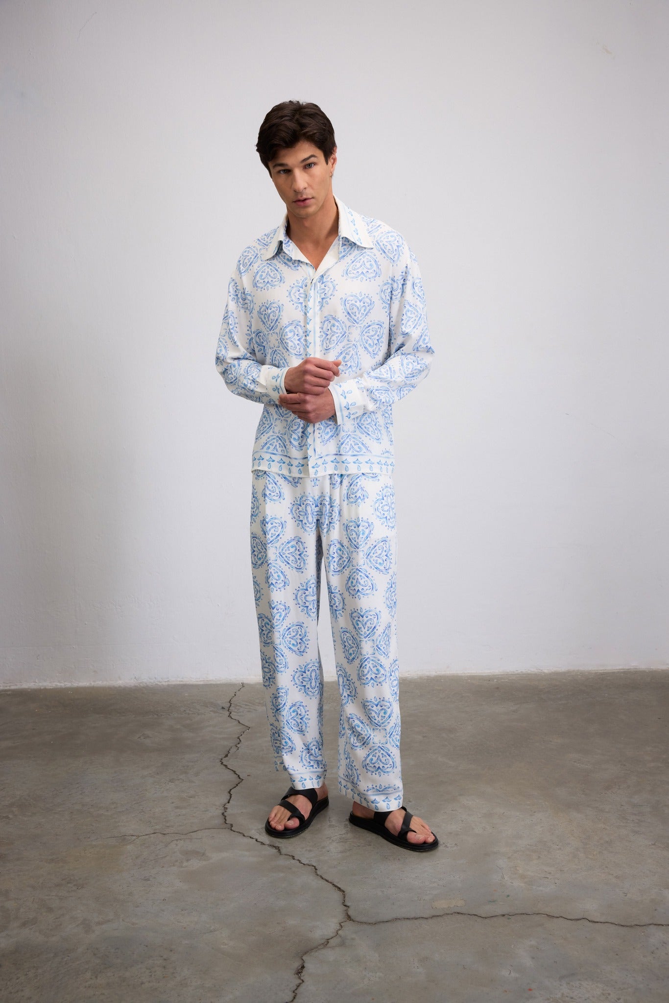 BLUE CERAMIC PRINTED DRAWSTRING PANTS