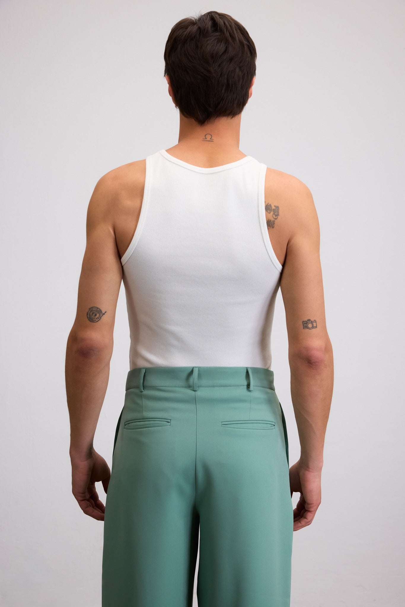 COYOTE PRINT WHITE TANK TOP