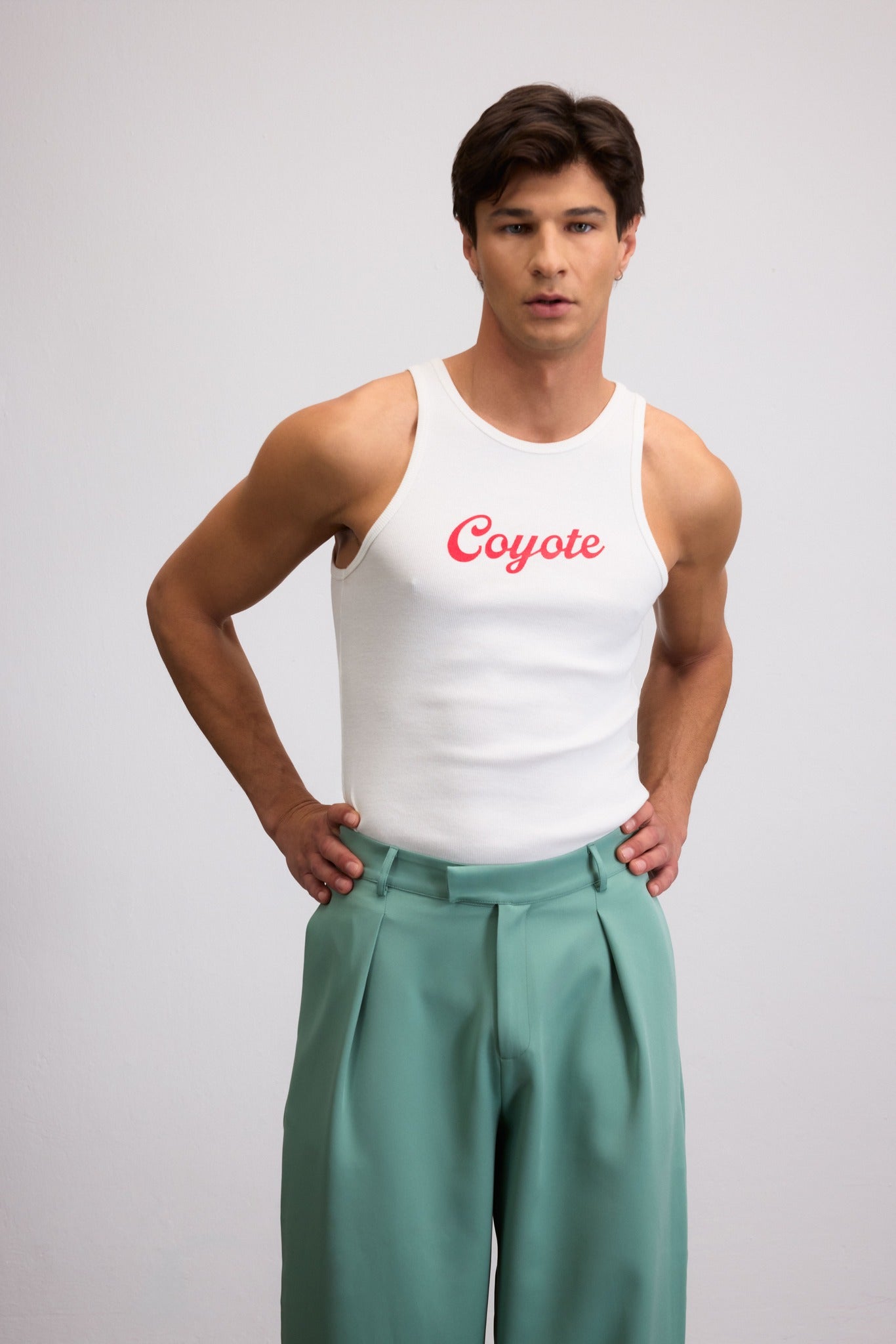 COYOTE PRINT WHITE TANK TOP
